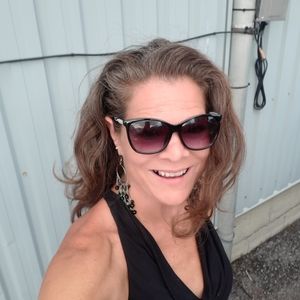 Meet your Posher, Andrea